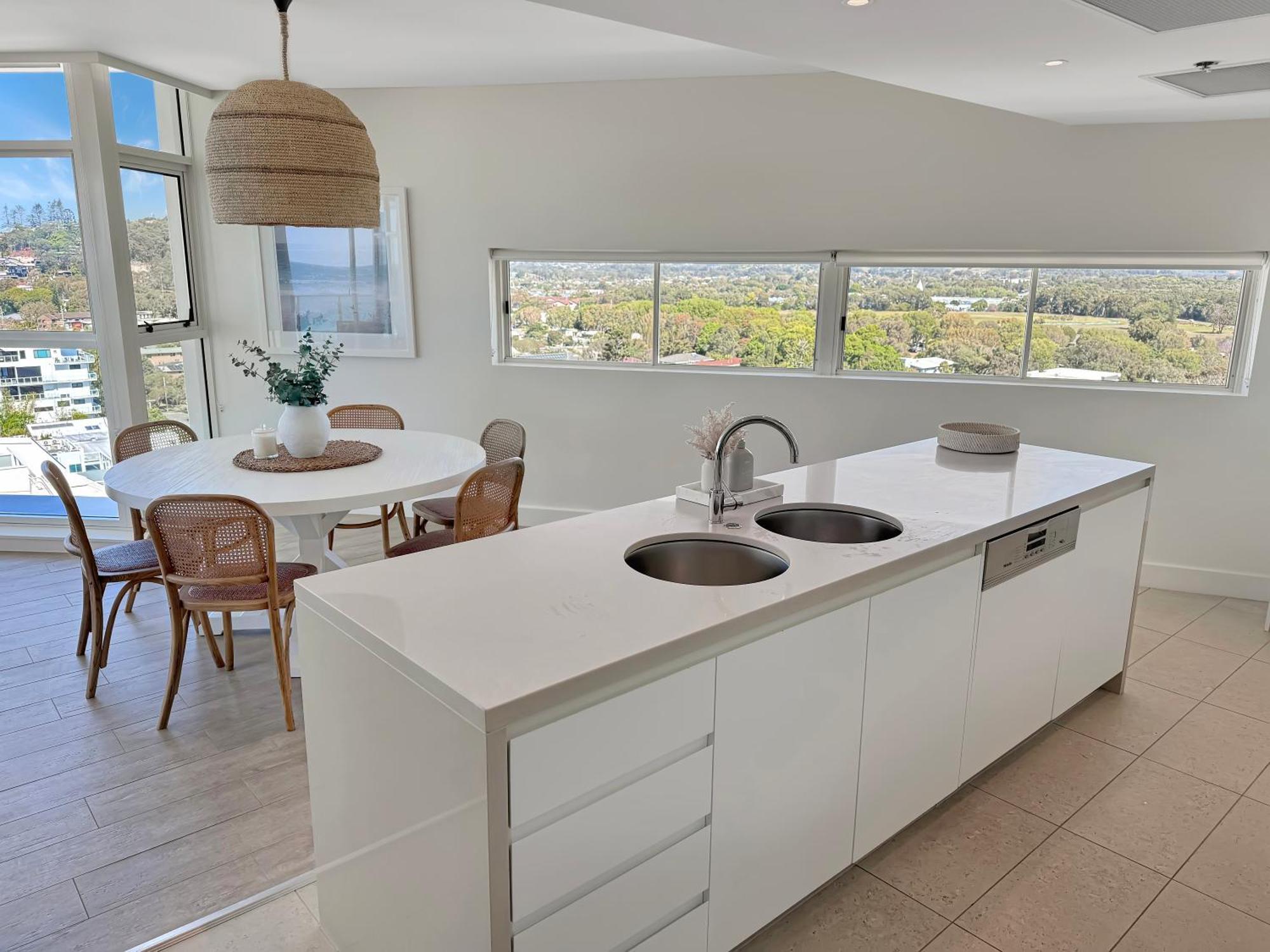 New 2 Level Coastal Luxe Penthouse With Rooftop Apartment Gold Coast
