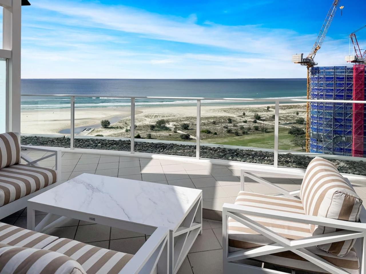New 2 Level Coastal Luxe Penthouse With Rooftop Apartment *