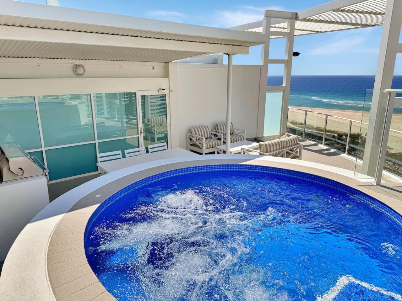 New 2 Level Coastal Luxe Penthouse With Rooftop Apartment Gold Coast