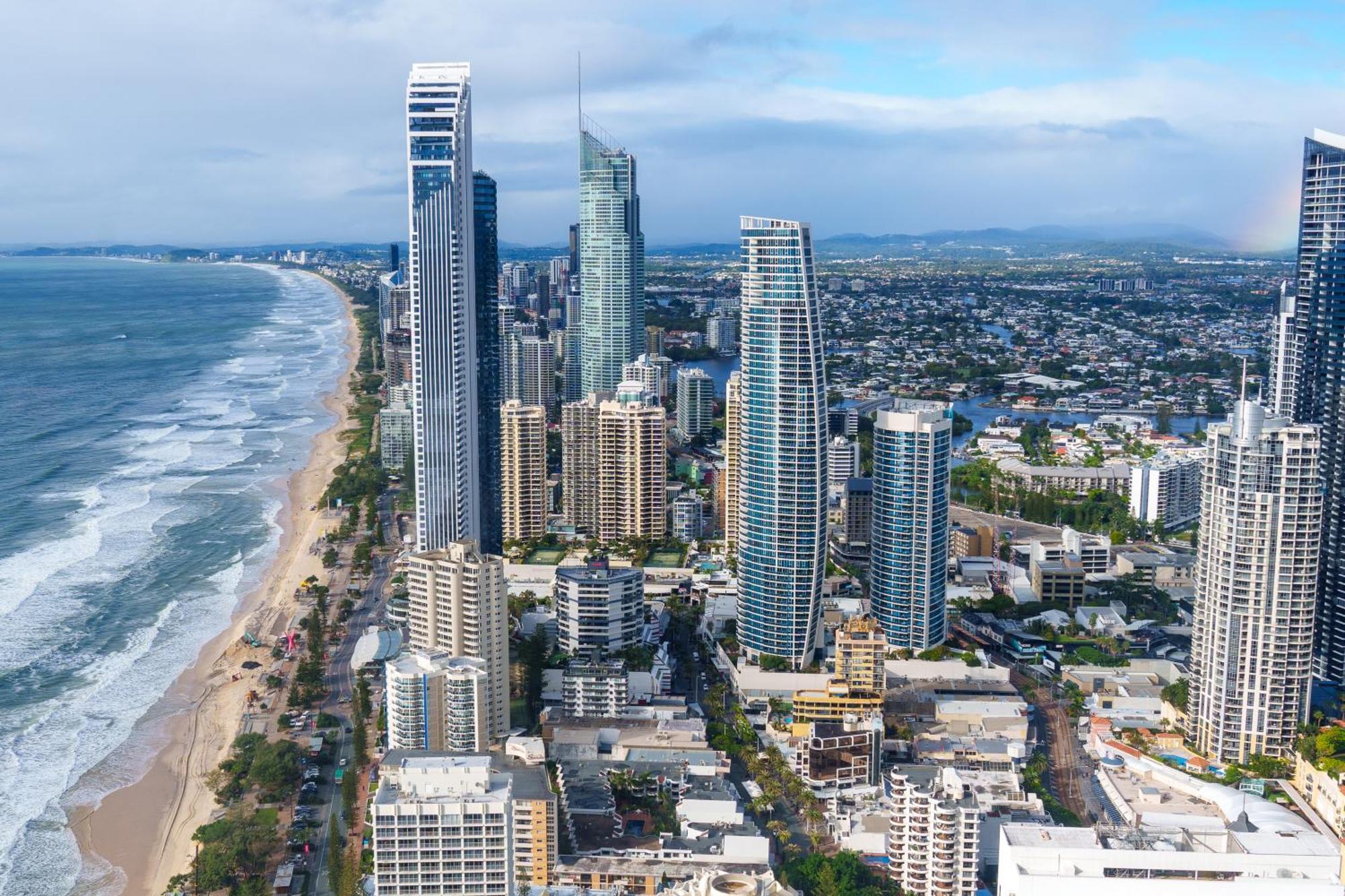 Surfers Paradise Skyline 3br Free Cp Ocean View *