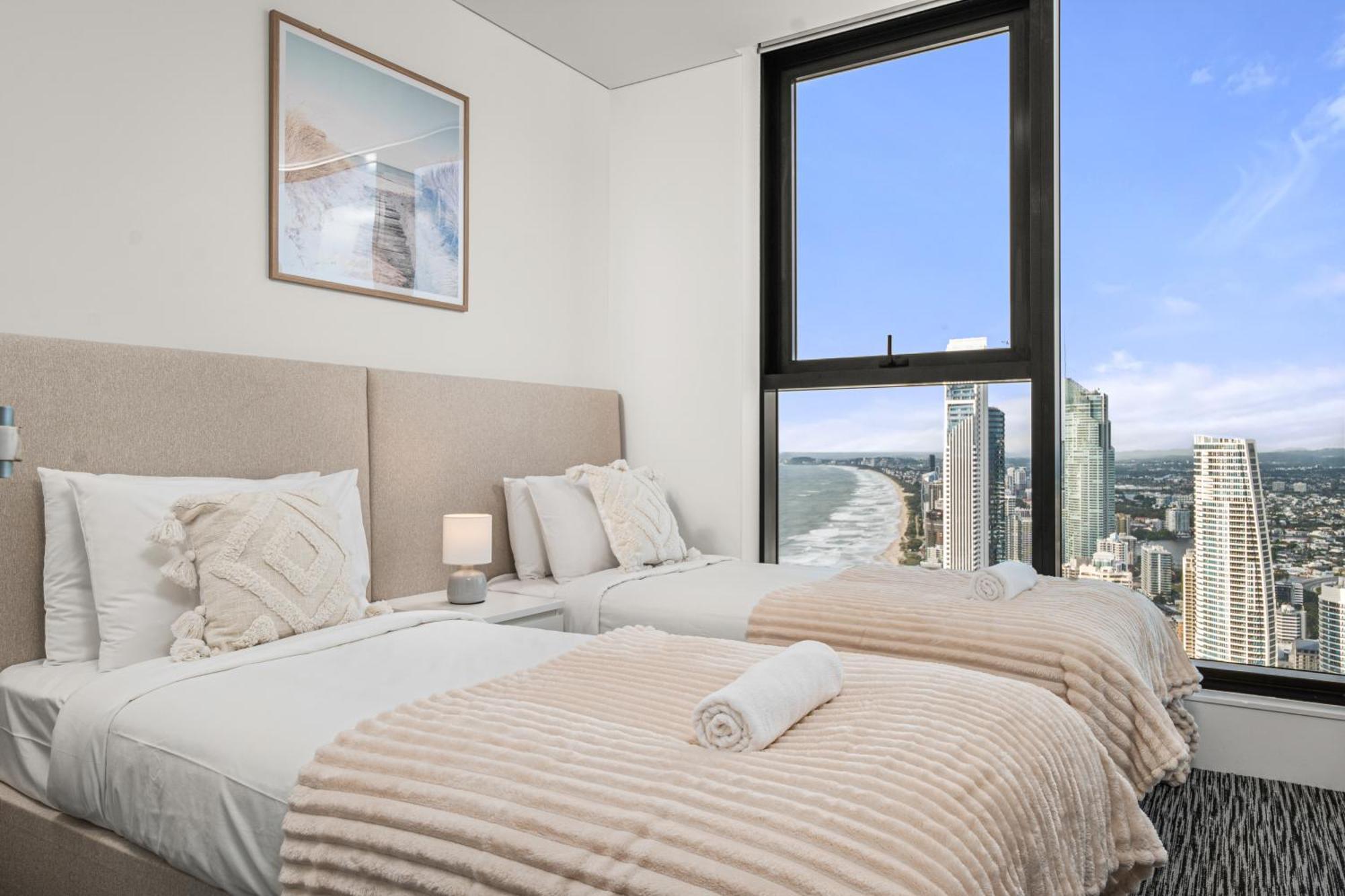 Surfers Paradise Skyline 3br Free Cp Ocean View Apartment
