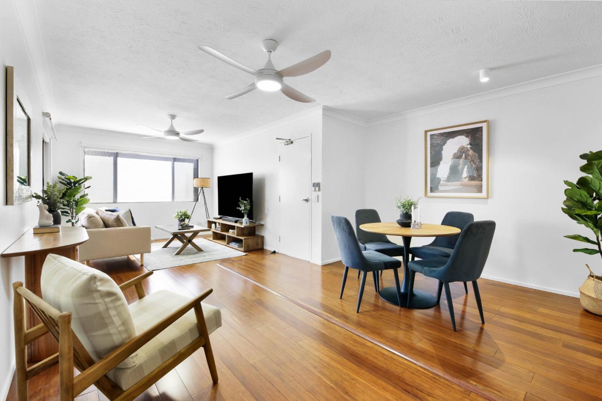 Coastal 2-bed With Balcony 200m From *