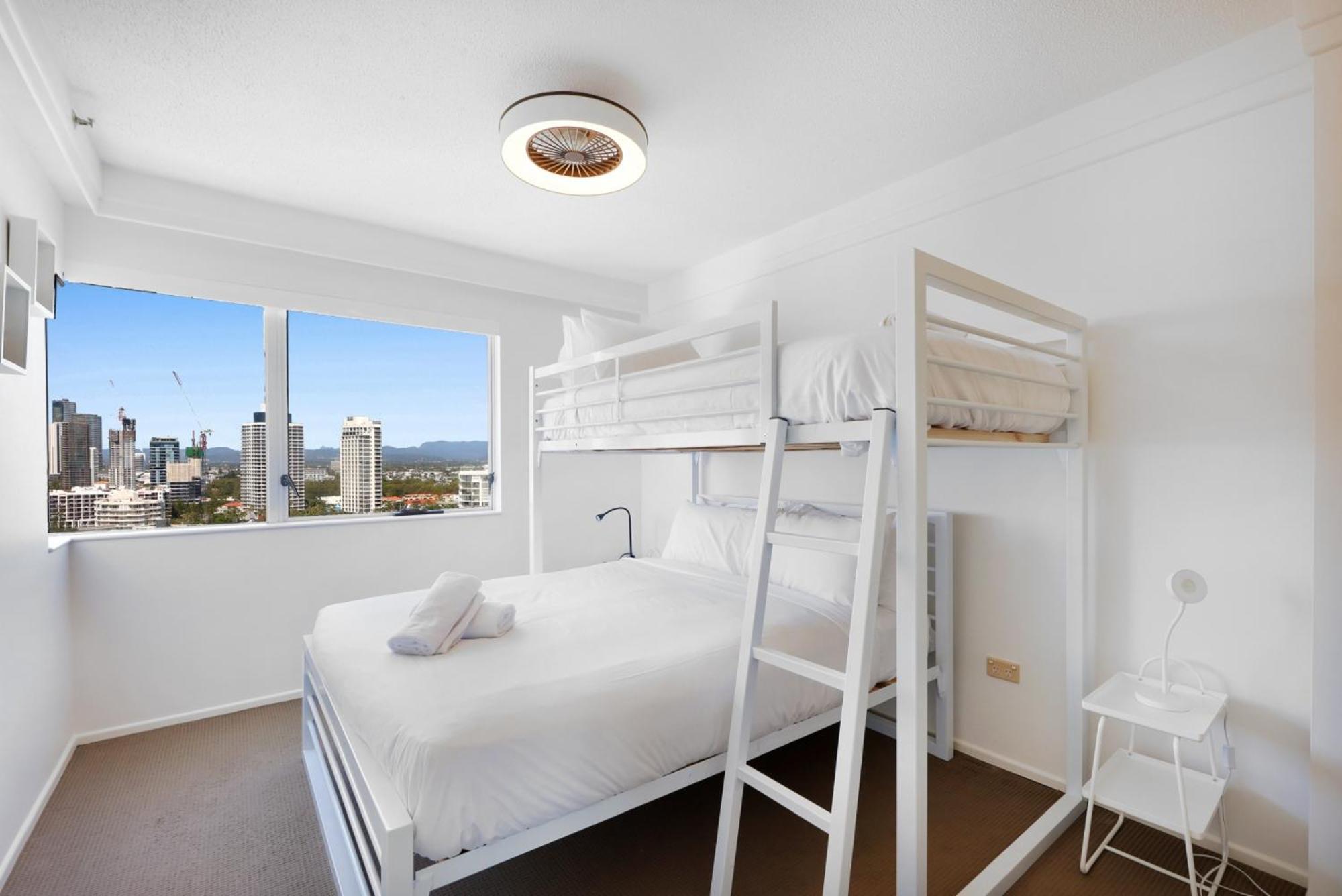 Surfers Paradise Escape With Premium Amenities * Gold Coast