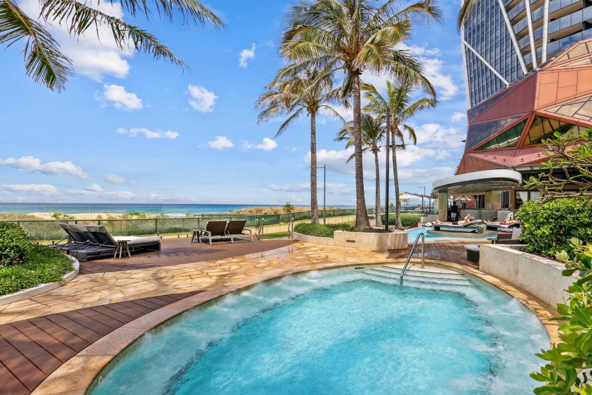 Jewel Luxury Beachside 2-bed With Water View Gym Apartamento Gold Coast