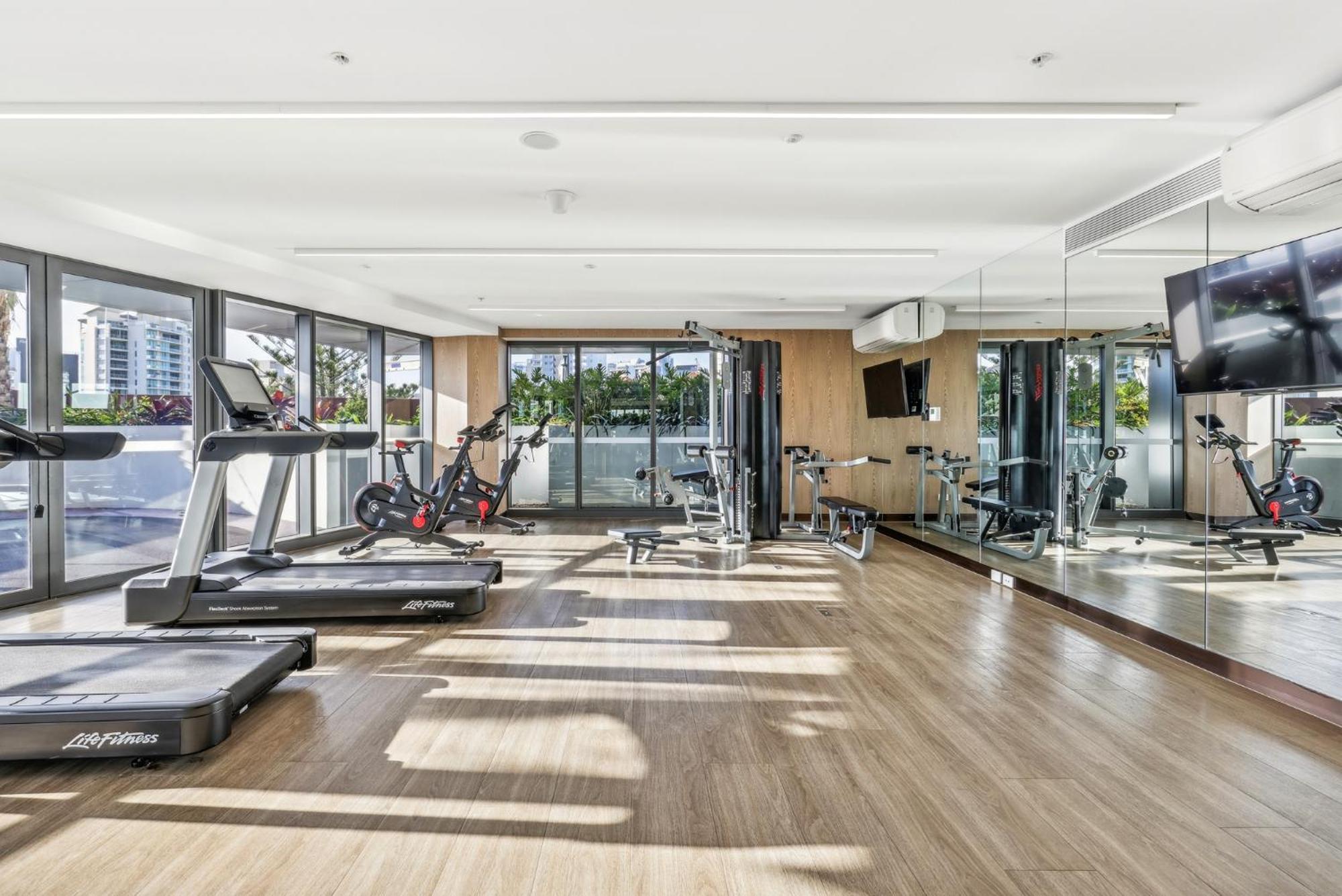 Jewel Luxury Beachside 2-bed With Water View Gym Apartamento *