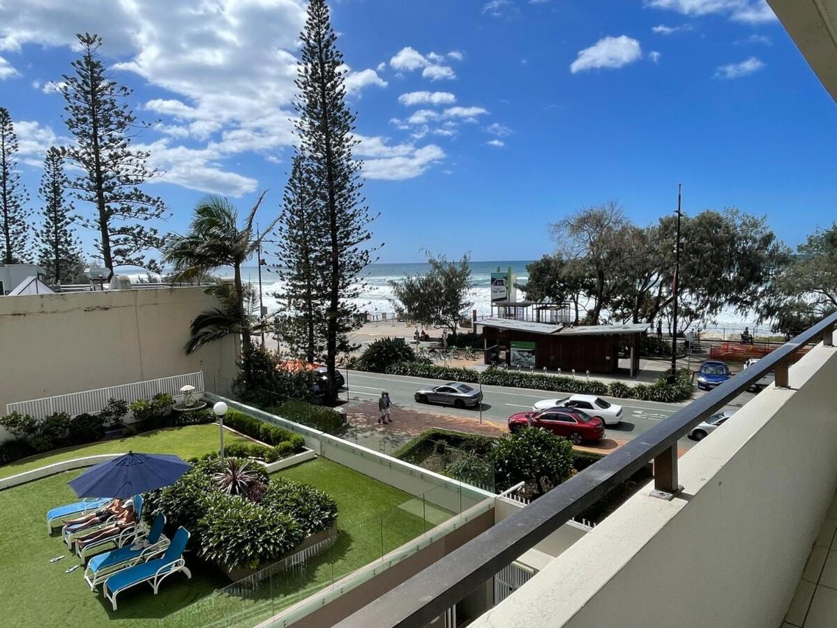 Surfers Sunrise Retreat Apartment *