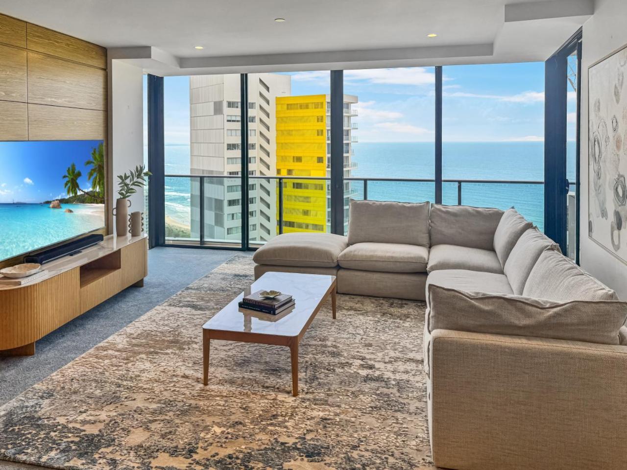 Apartment Luxury Oracle Skyhome 39th Floor With Stunning Ocean Views *