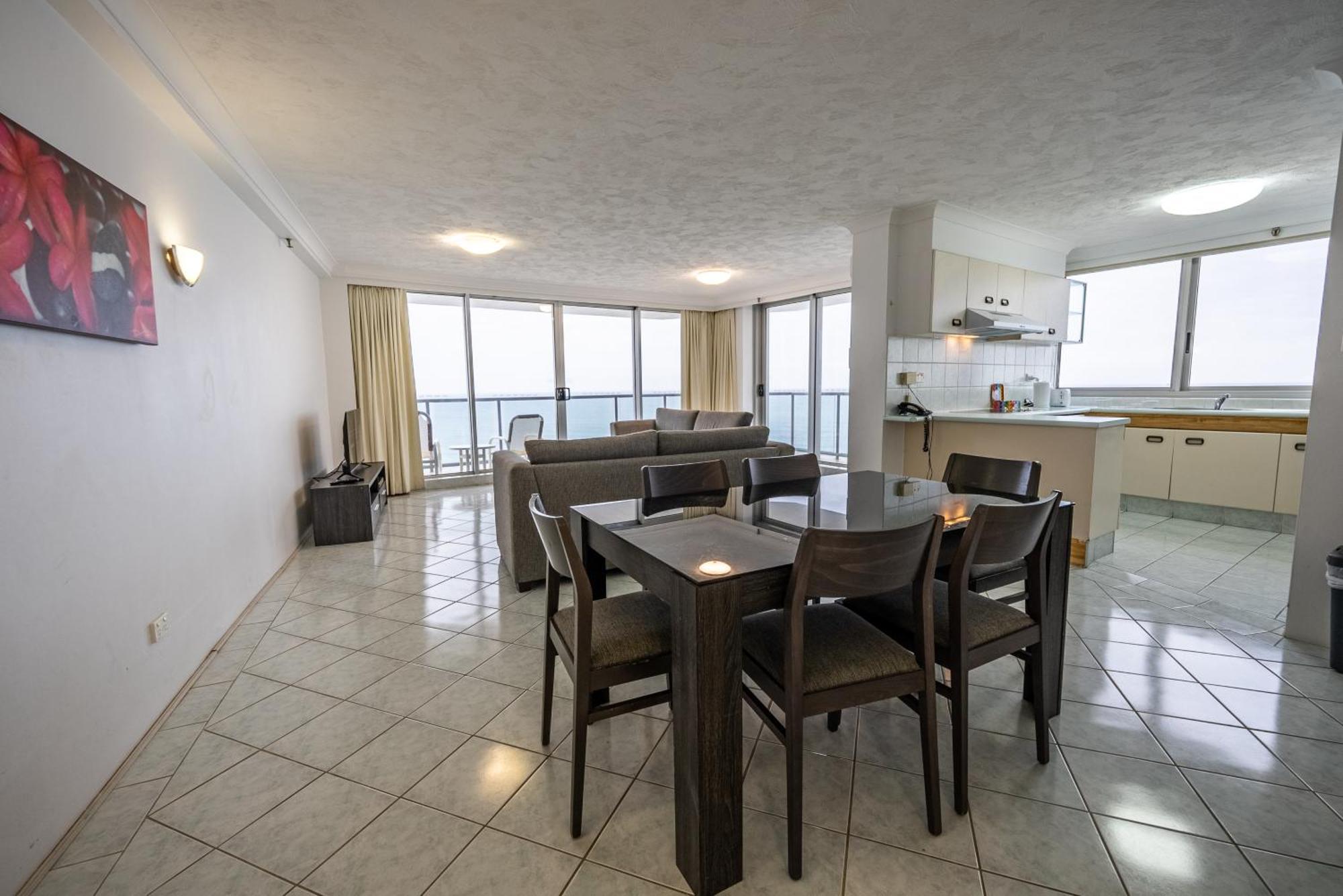 Peninsula Surfers Paradise Apartment Gold Coast