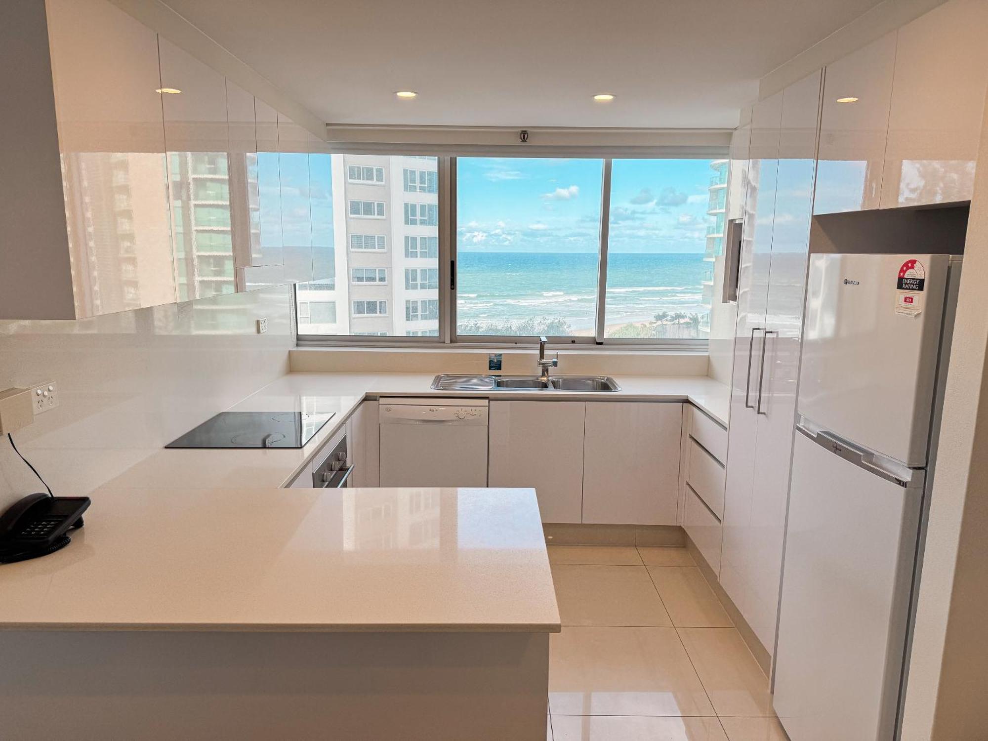 Peninsula - By Holidays * Gold Coast