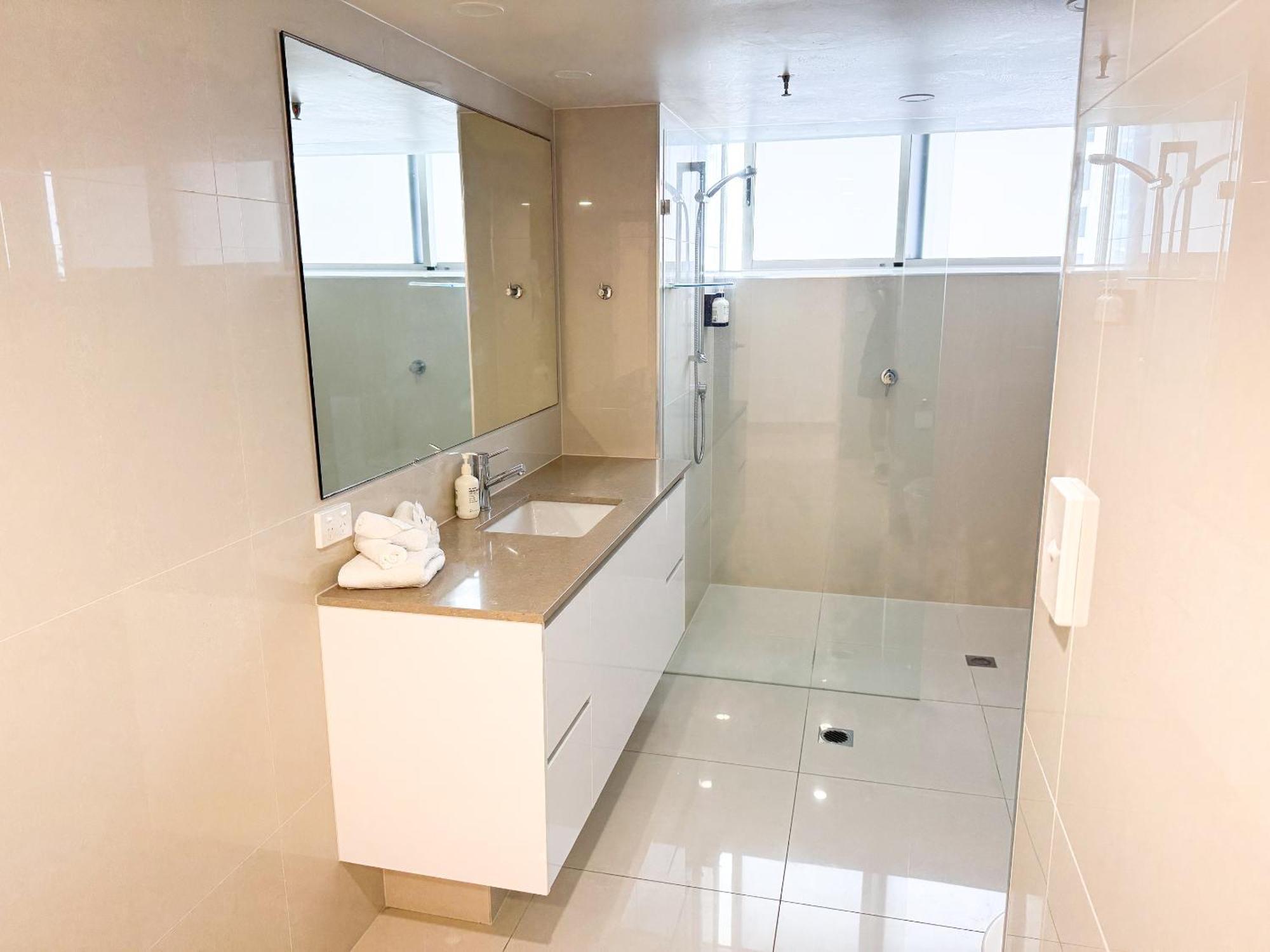 Peninsula - By Holidays Apartment Gold Coast