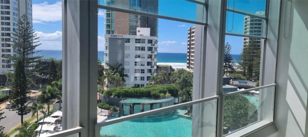 Serain Residences On 9 Hamilton Avenue * Gold Coast