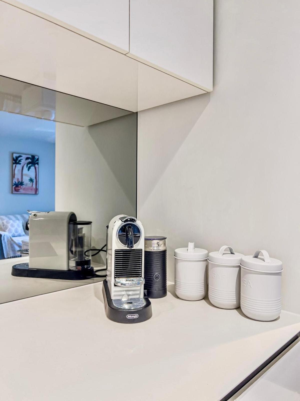 Palm Luxury Getaway Apartment *