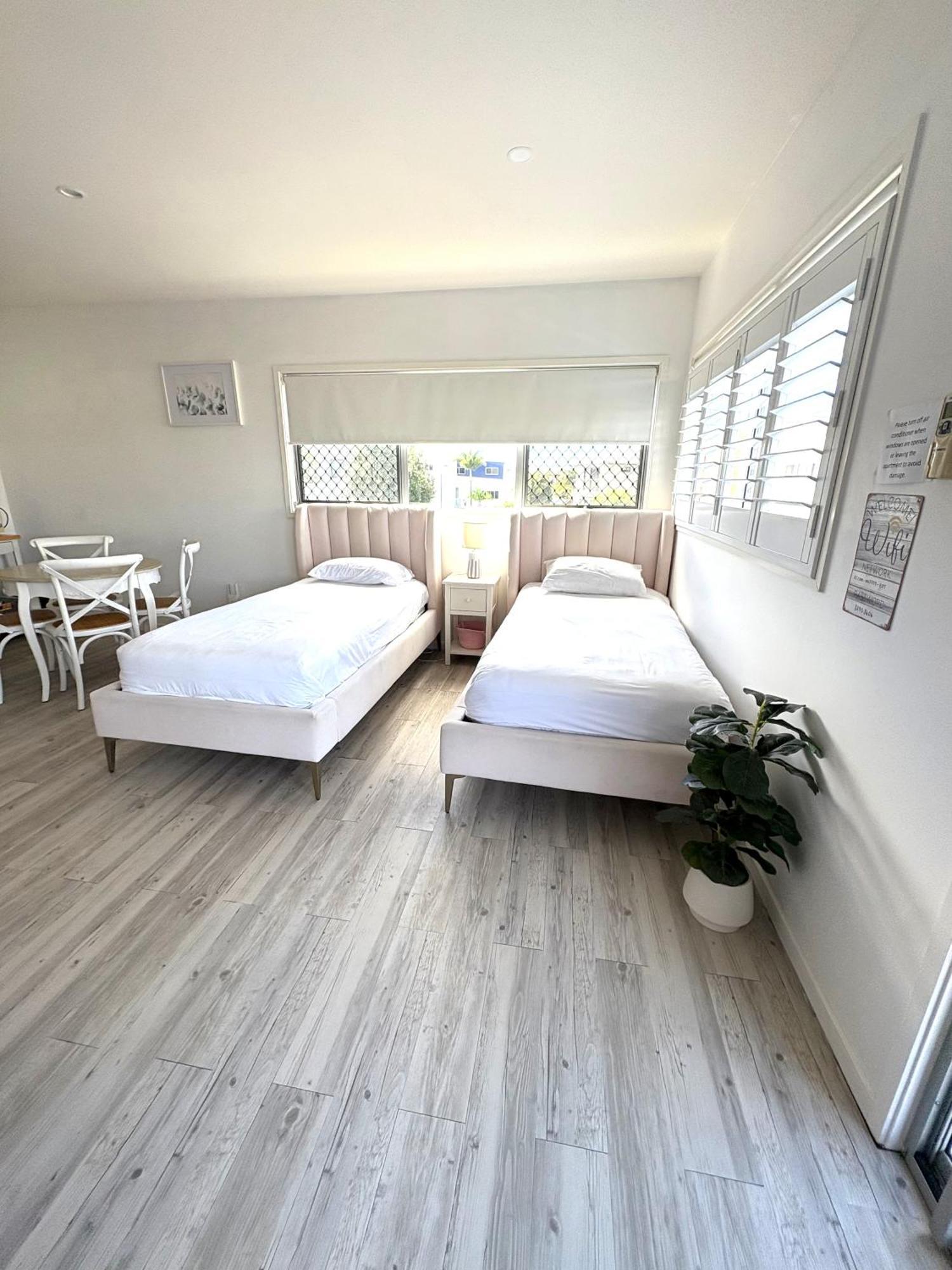 Apartment Self Contained Family Friendly - Sleeps 4 Gold Coast