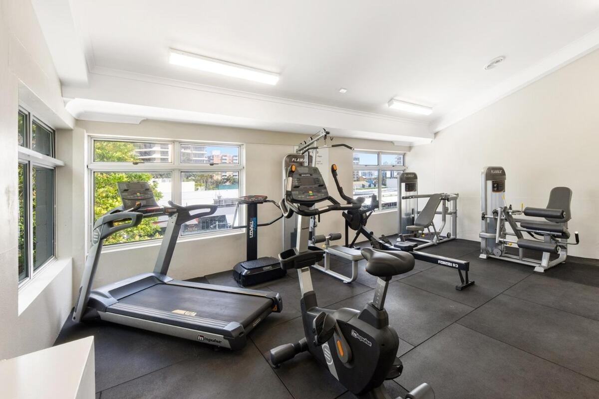 Ocean Views Level 17 Pool Gym Sauna Apartment