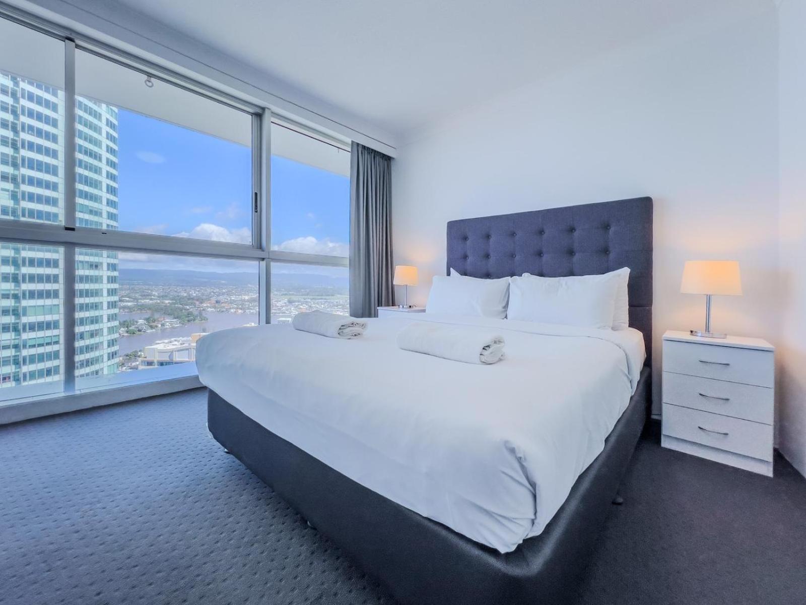 Apartment Views Level 38