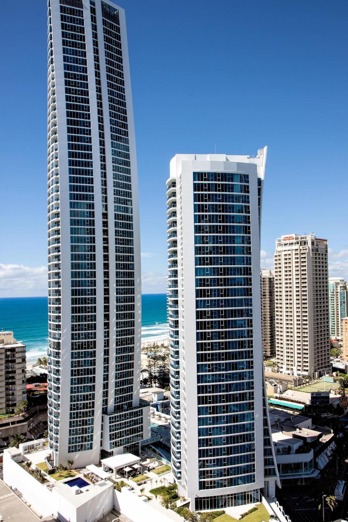 Apartment Level 27 Oceanview In Hilton-signed Building