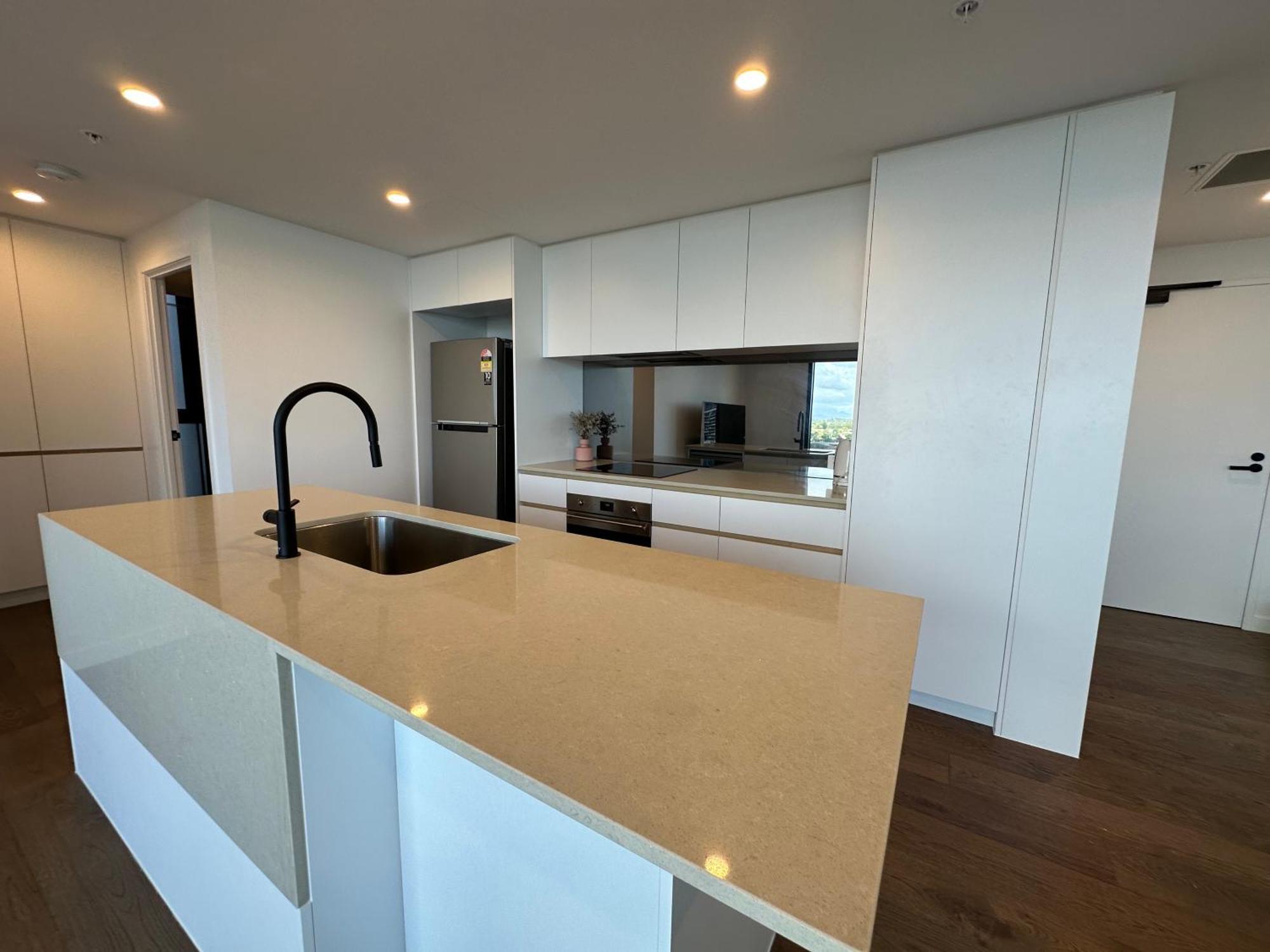 Cityscape Serenity At Southport Apartment