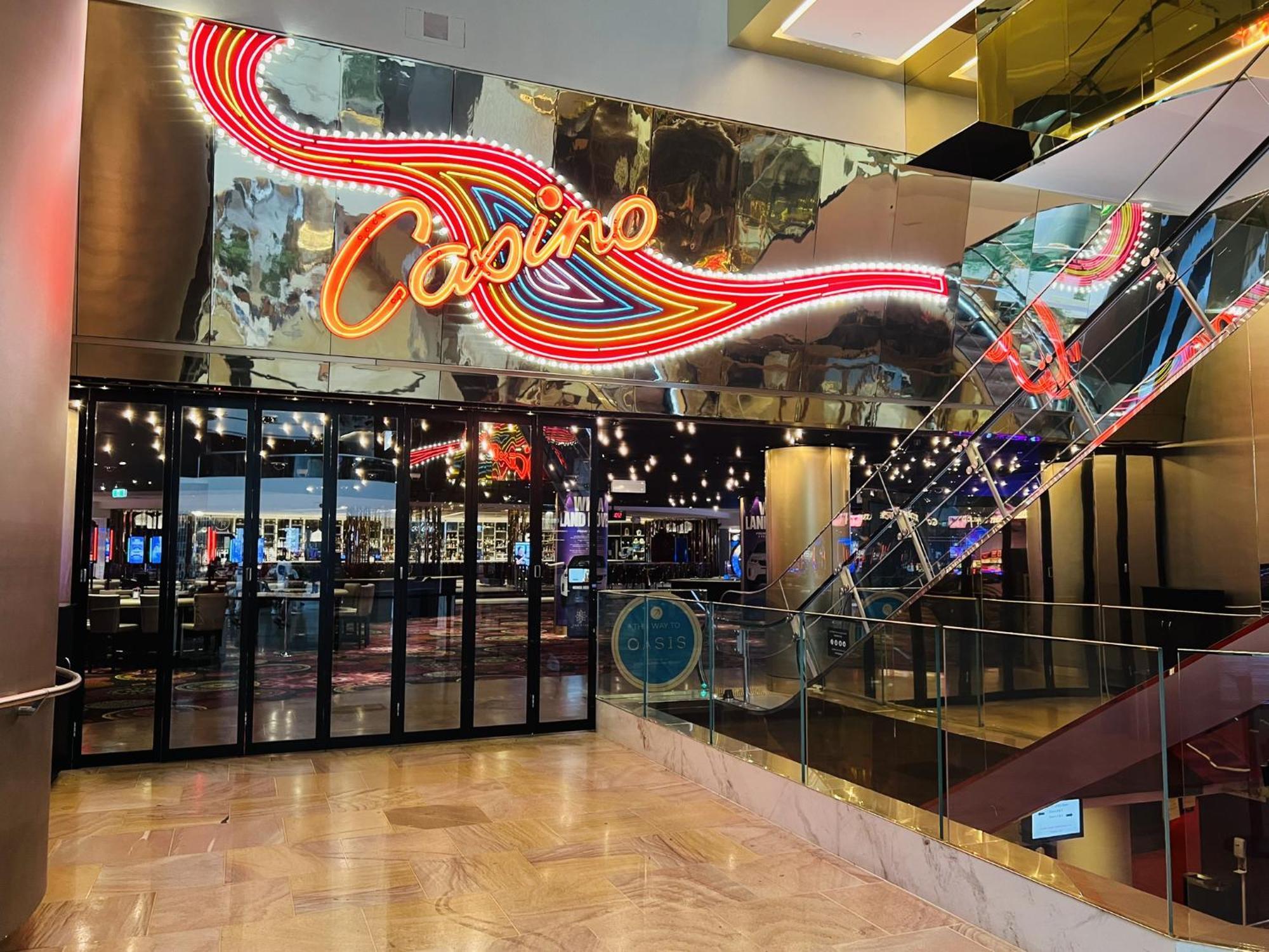 Luxury Casino 1b At Broadbeach *