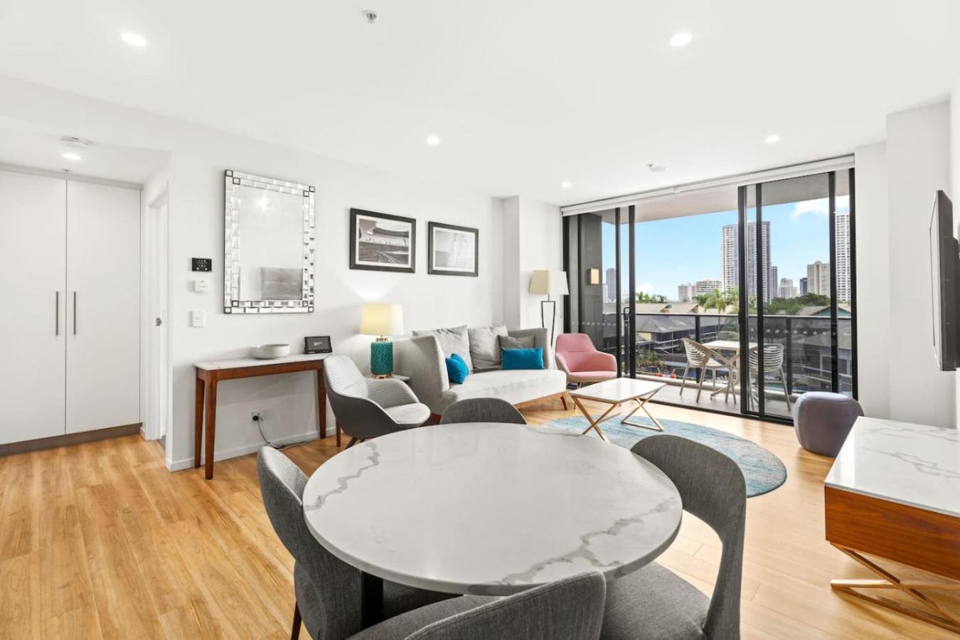 Family Friendly 2 Bedroom In Surfers Paradise Gold Coast