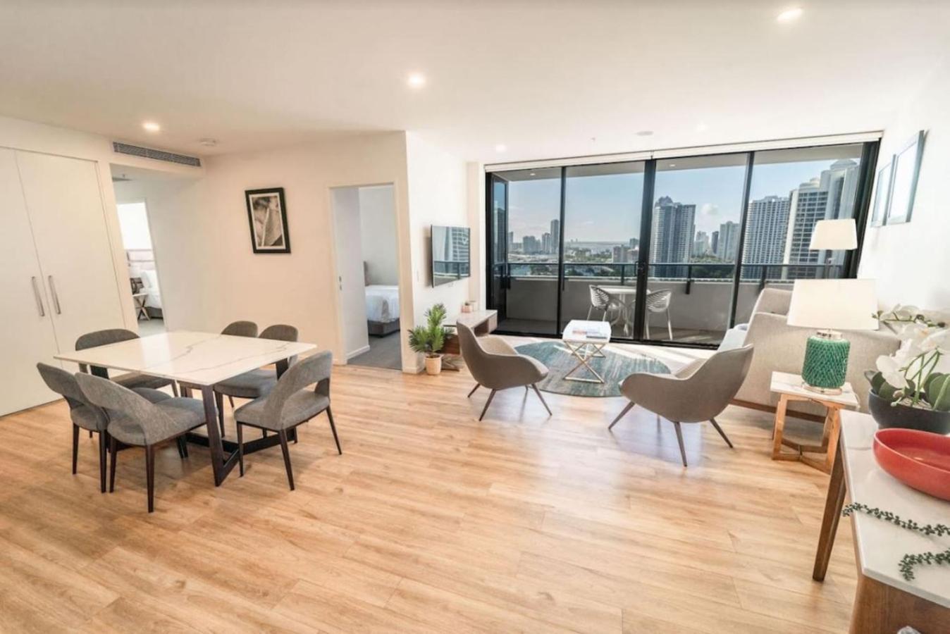 Nerang River Views Spacious 2 Bedroom *