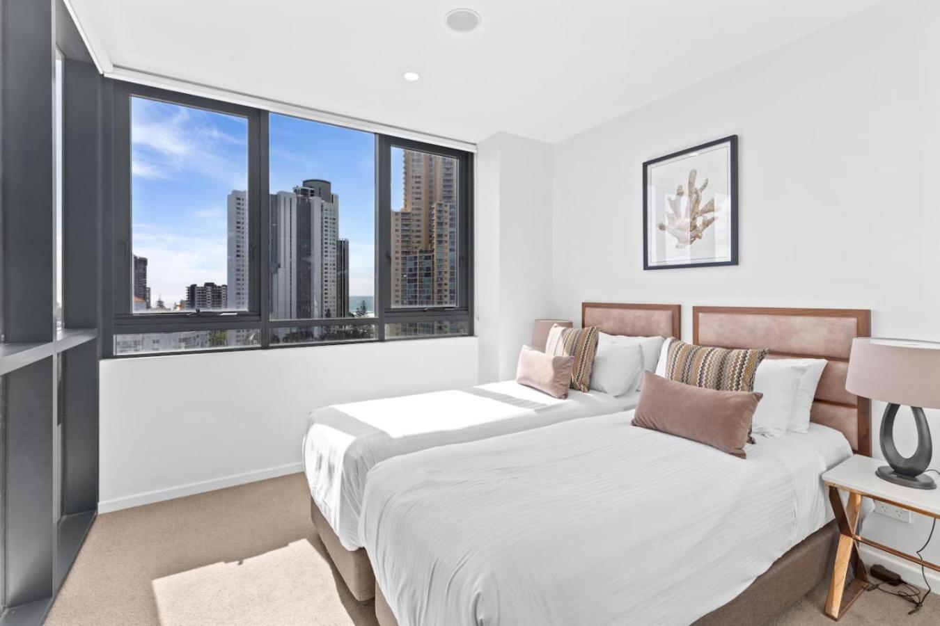 Apartment Spacious And Modern 2 Bedroom In Paradise *