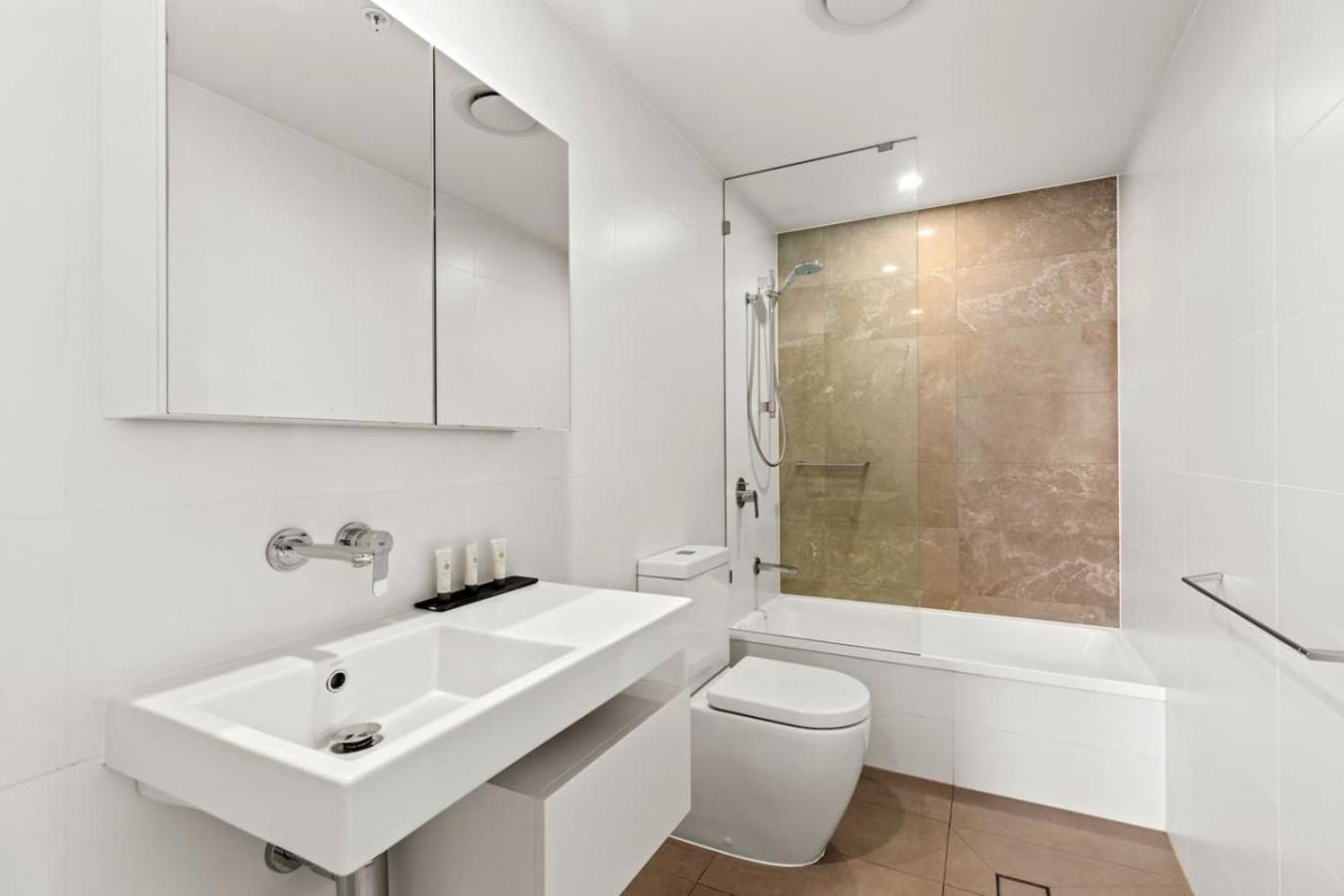 Apartment Family Friendly 2 Bedroom With Ocean Views