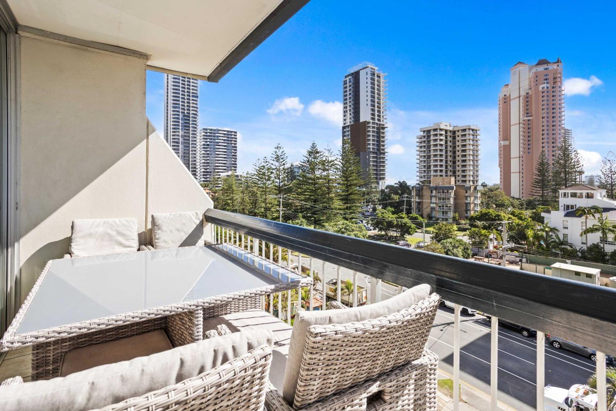 Hi Ho On Broadbeach Gold Coast