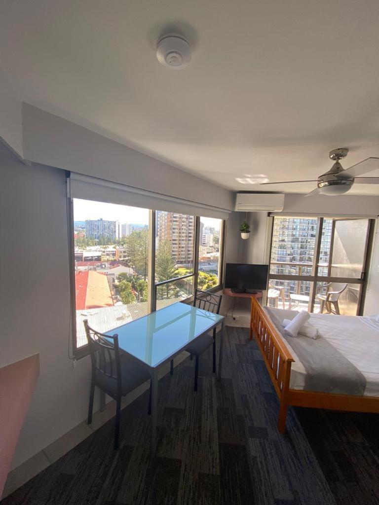 Erika's * Gold Coast