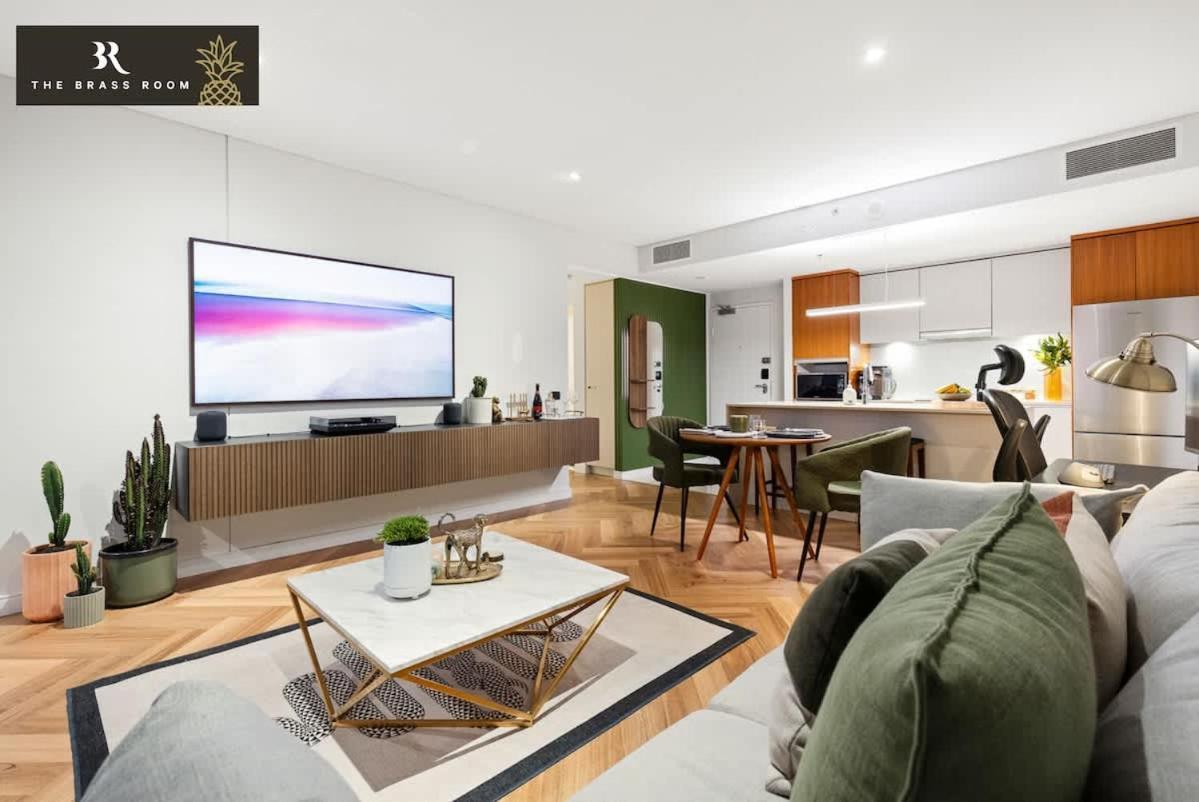 The Brass Pineapple Surfers Paradise 4217 Holiday home Gold Coast