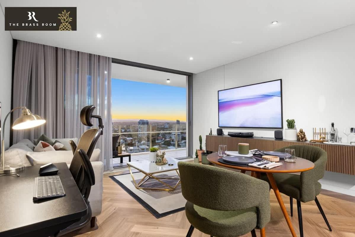 The Brass Pineapple Surfers Paradise 4217 Holiday home