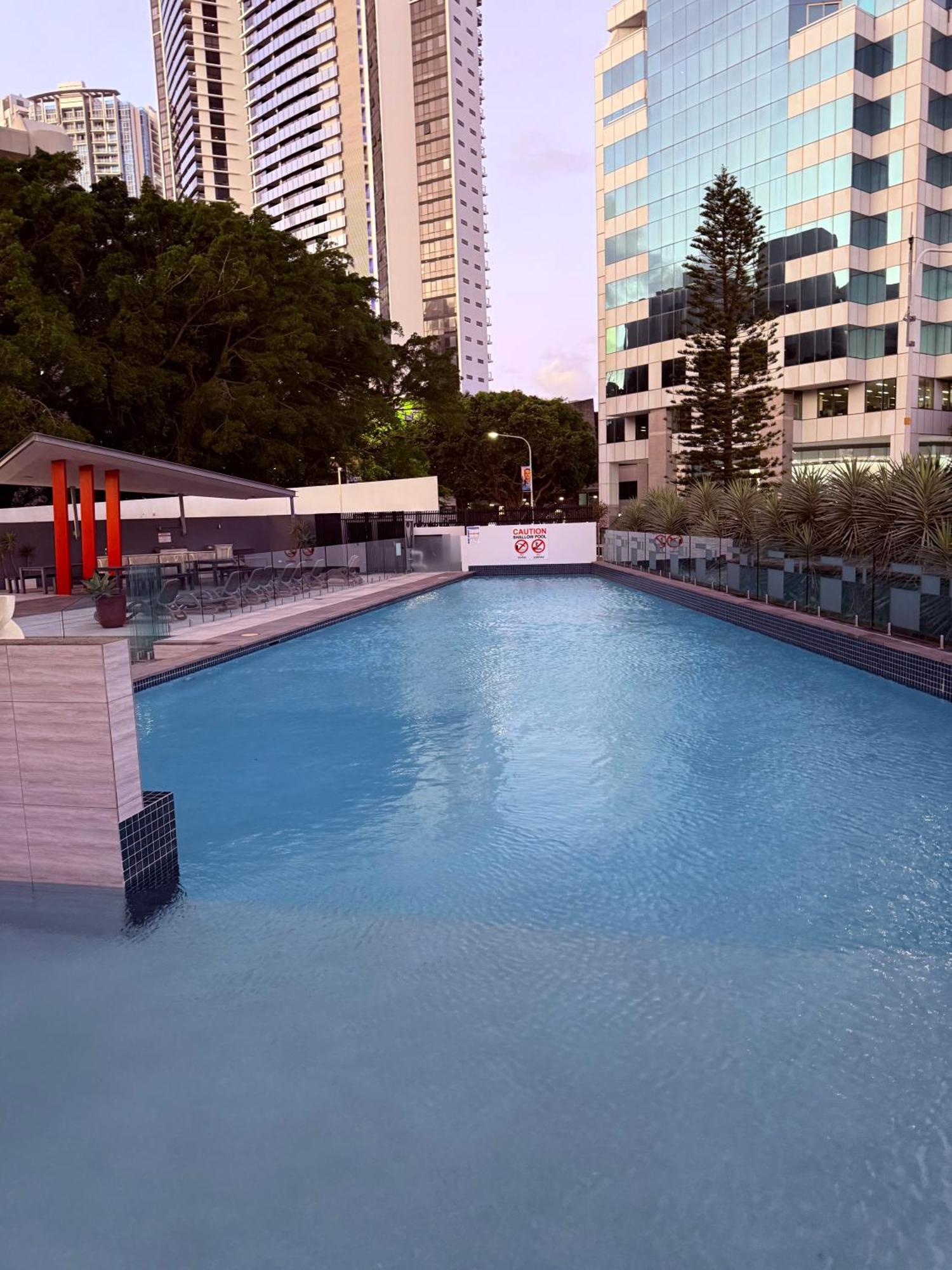 Surfers Paradise Stunning Getaway With Ocean And River Views Apartment