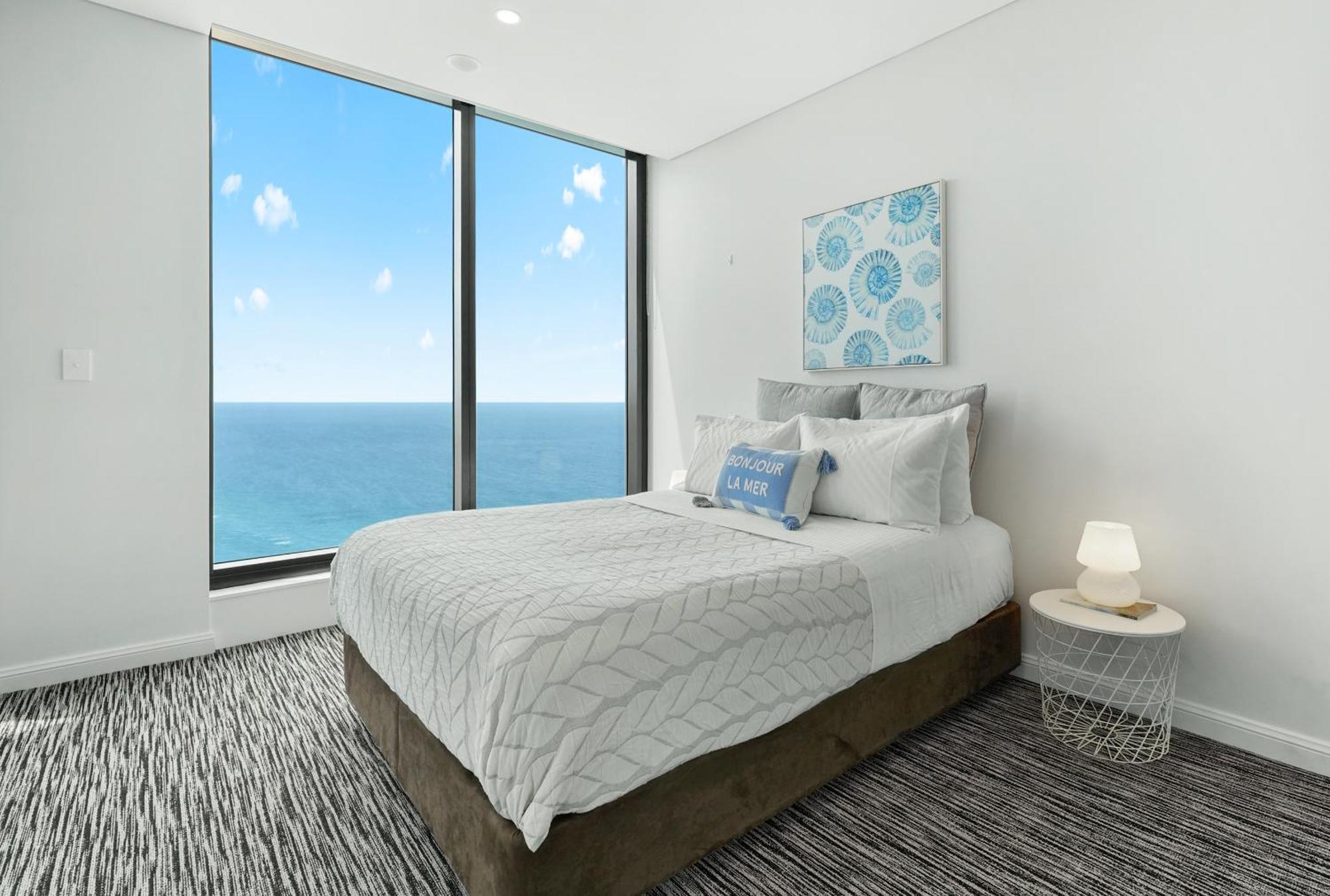 Apartment Skyhigh With Ocean Views - Pet Friendly