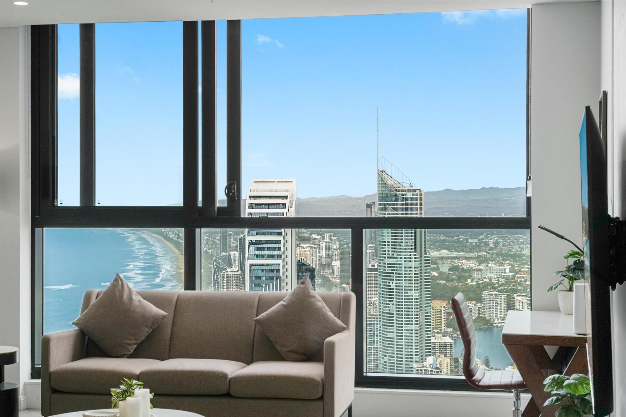 Apartment Sky-high 72 Stories At The Seaside - Pet Friendly