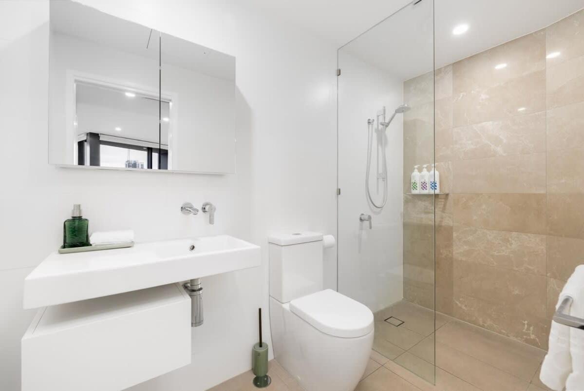 Apartment Ruby Tower 1br Luxury Walk To & Cavill Ave