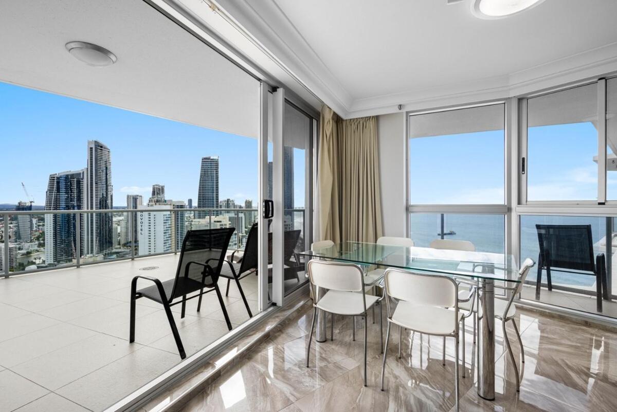 High Floor Expansive Ocean Views From Peninsula * Gold Coast