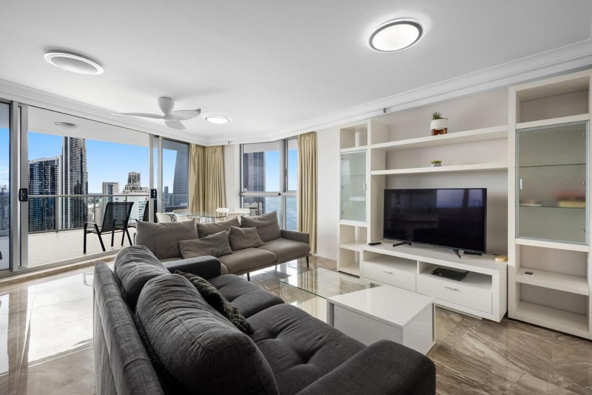 High Floor Expansive Ocean Views From Peninsula