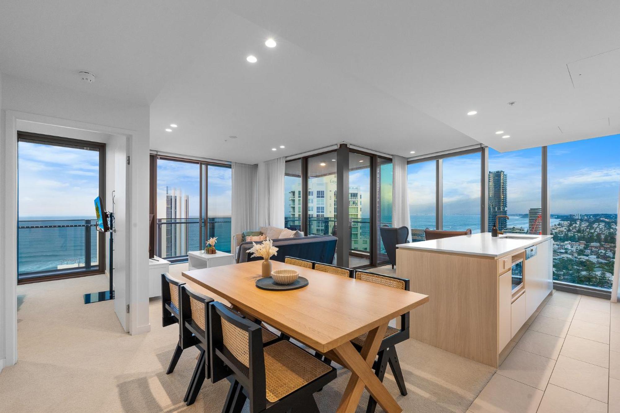 Apartamento The Panorama - 180 Degrees Of Ocean View 27floor 3br In Broadbeach With Parking And Pool *
