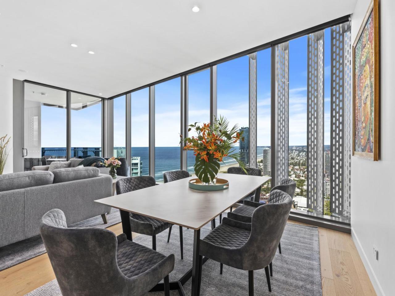 The Sub-penthouse - Ocean View 34floor 3br In Broadbeach With Parking And Pool Apartamento *