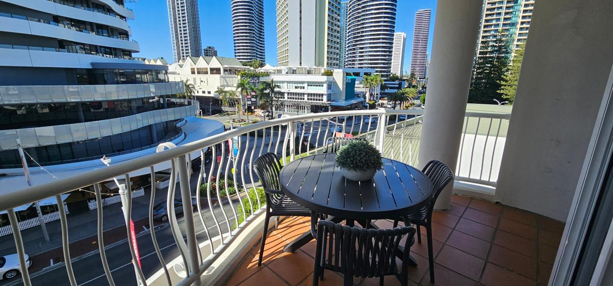 Aparthotel Broadbeach Gold Coast