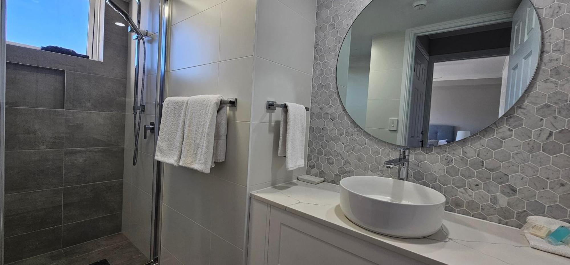 Broadbeach 4*