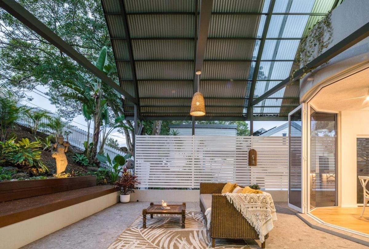 6 Bedroom Oasis In Burleigh Heads * Gold Coast