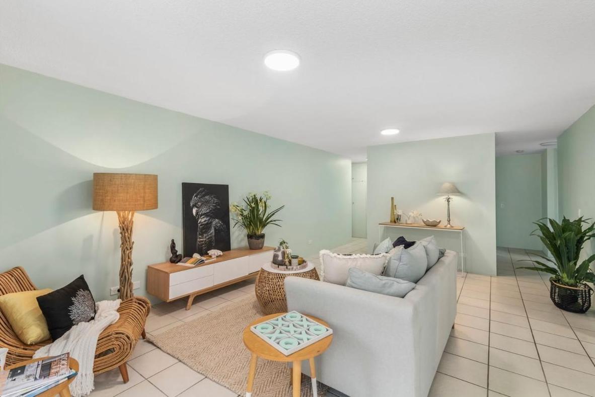 Ambassador Beachfront - Hosted By Burleigh Letting *