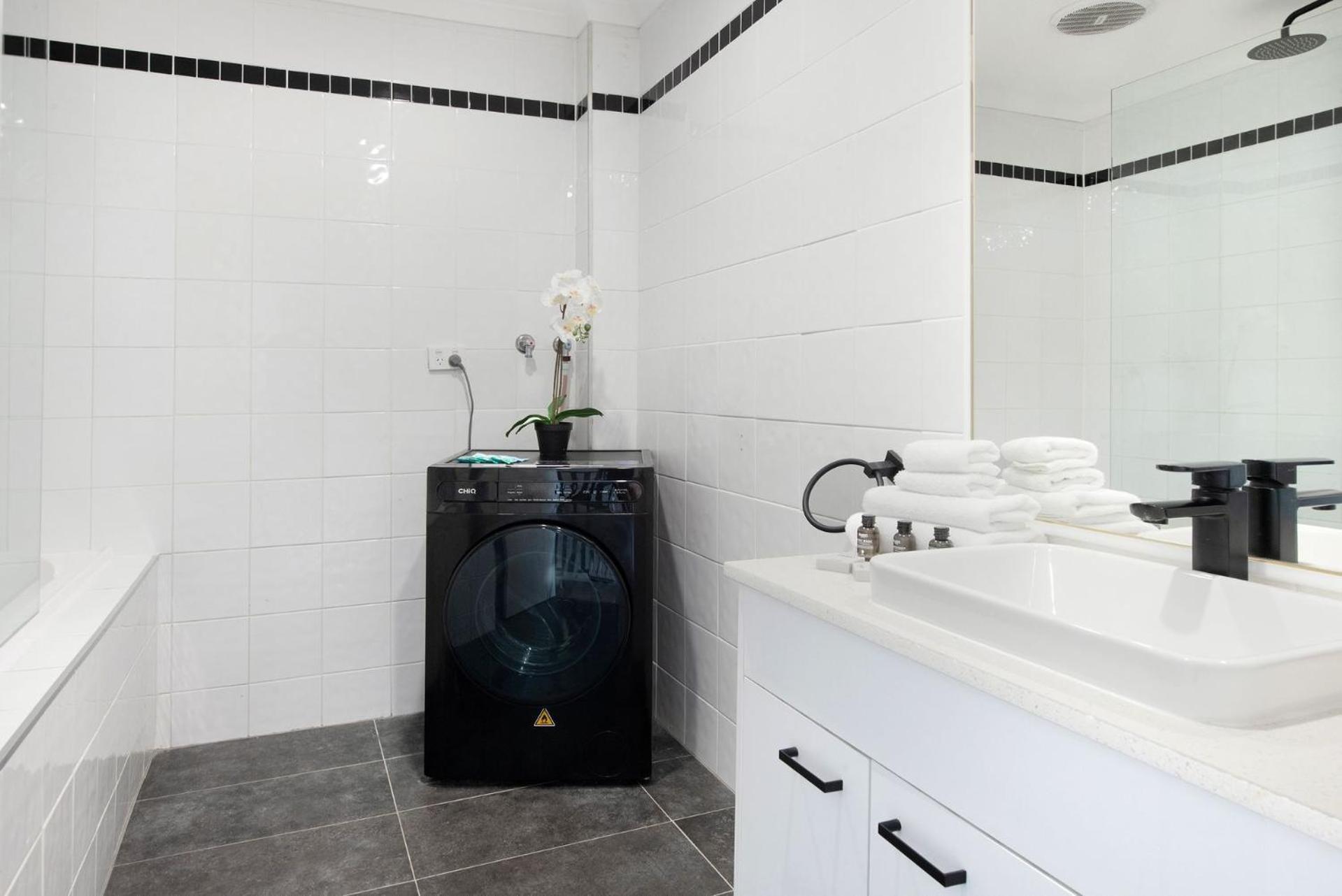 Unbeatable Location - Spacious 3 Bedroom Townhouse