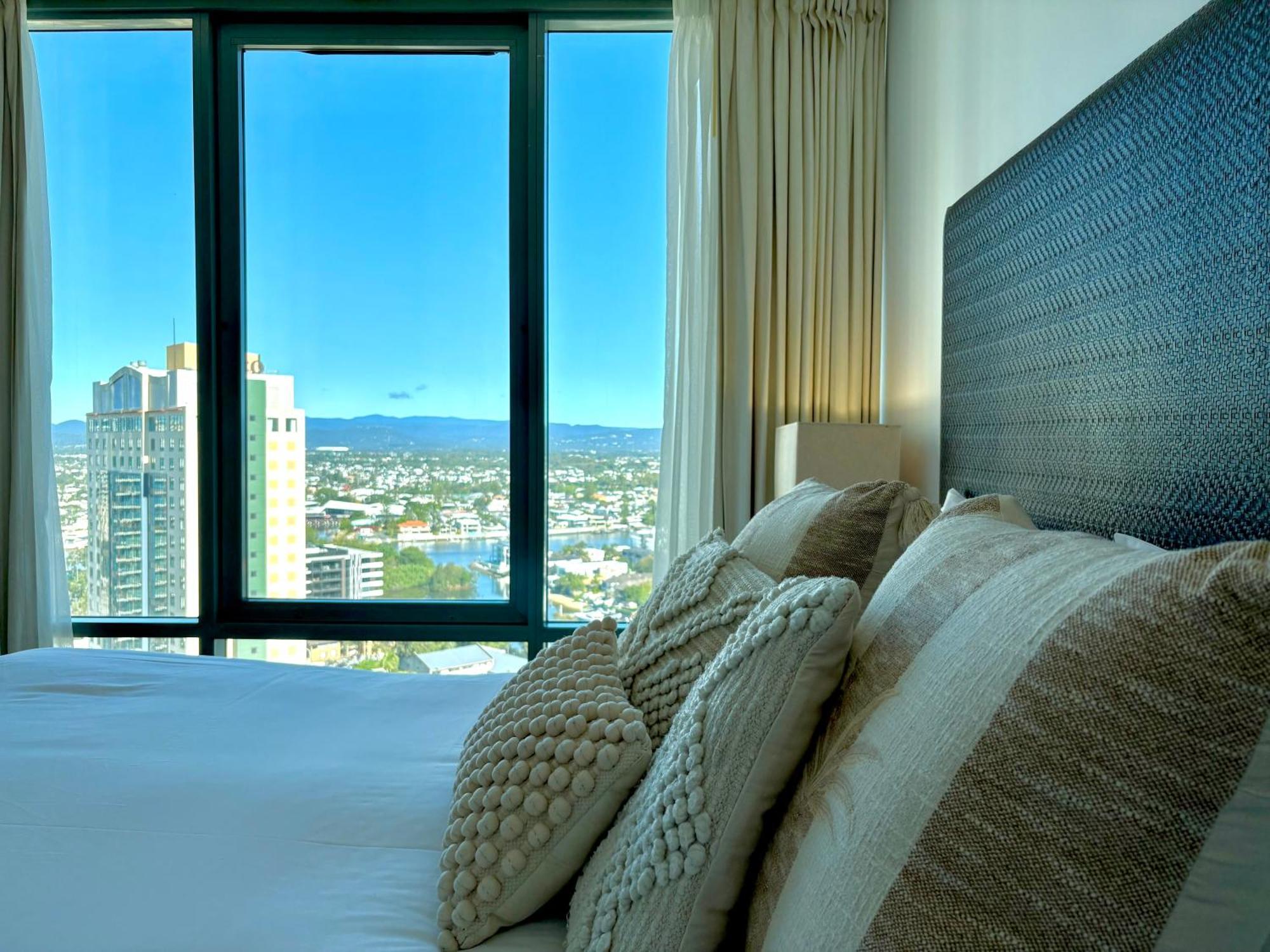 L19 Ocean View Near Mantra Legends * Gold Coast