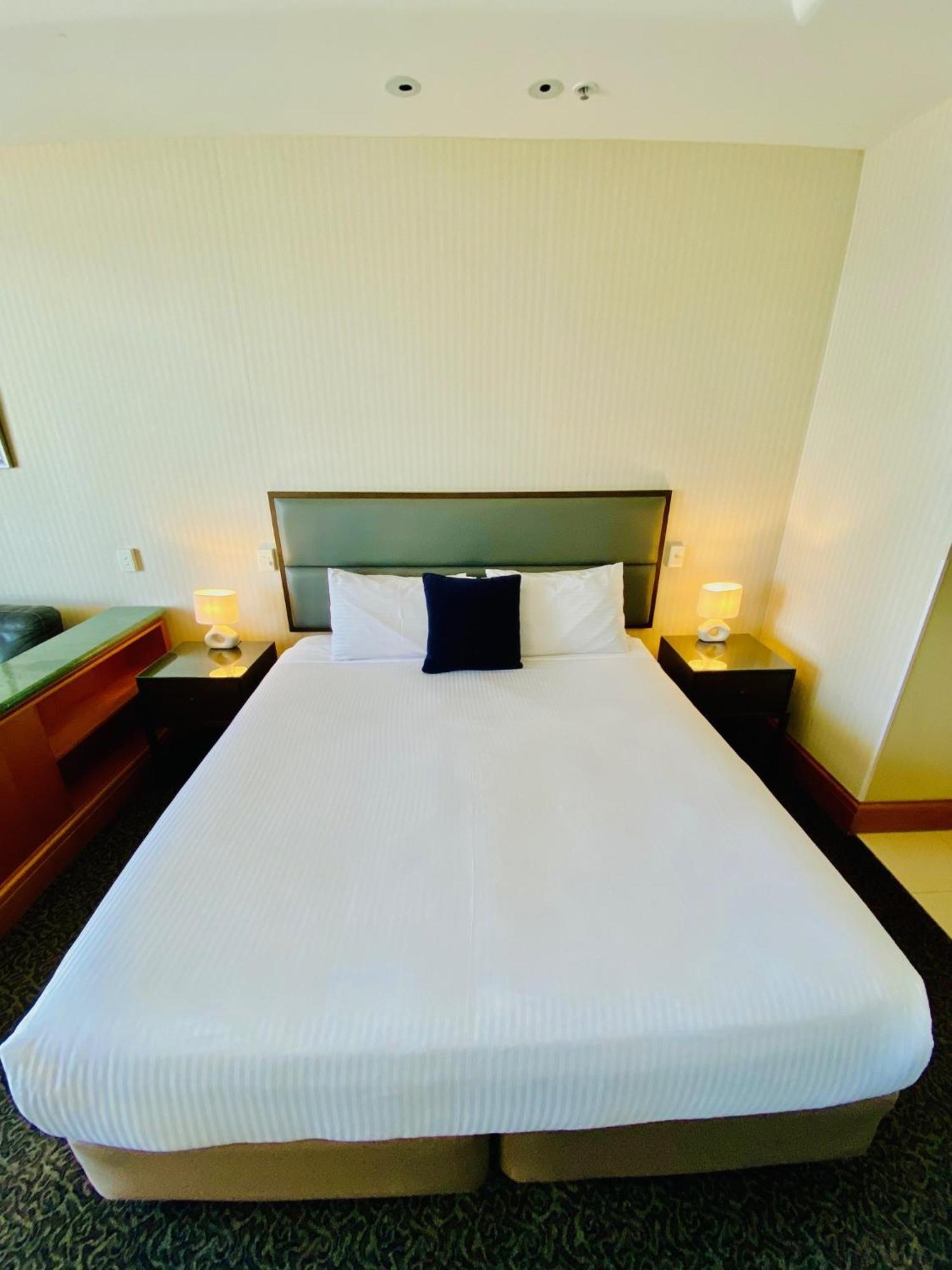 Hotel Ocean View Surfers Paradise - Free Parking 4*