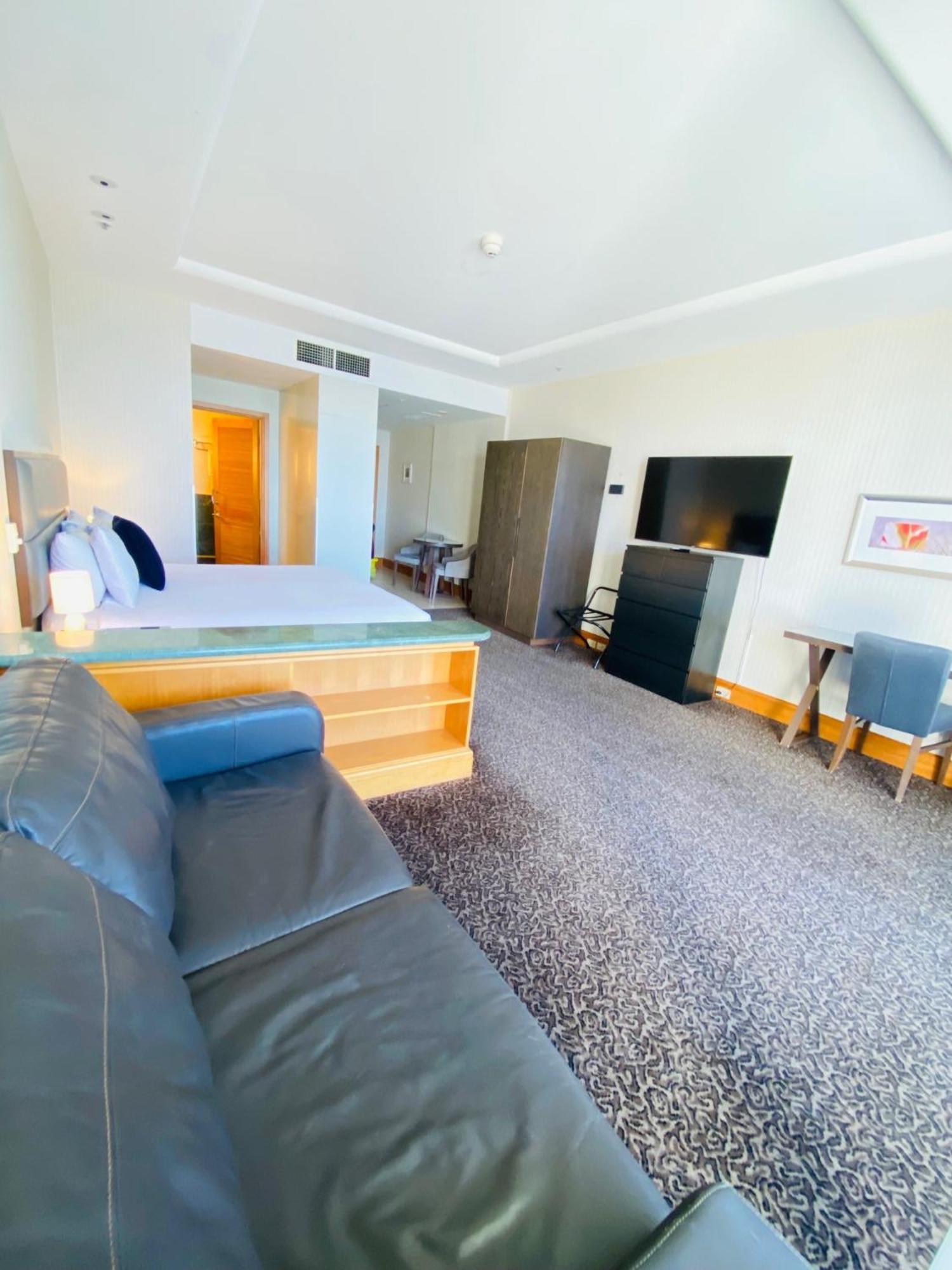 Ocean View Surfers Paradise - Free Parking Hotel Gold Coast
