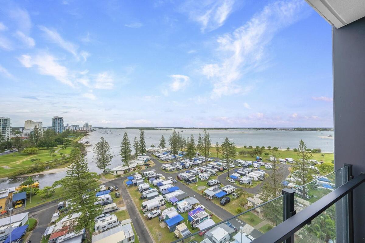Broadwater Lux Gold Coast