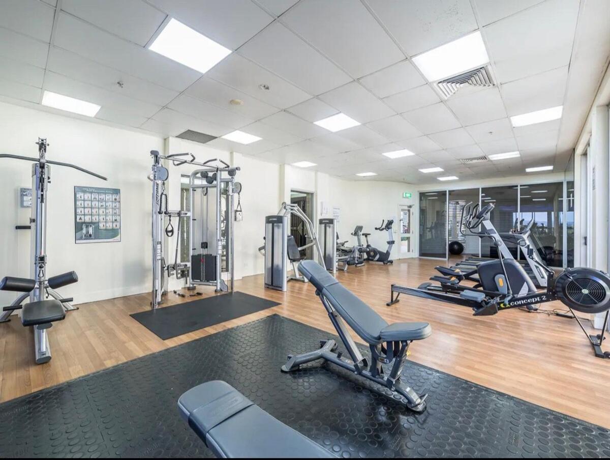 Panoramic Views Surfers-chevron. Apartment Gold Coast