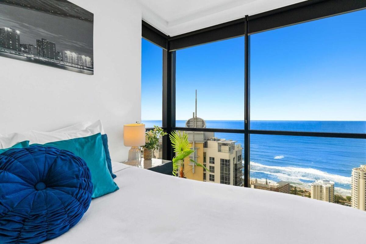 Level 43 Sky High 3br Ocean View *