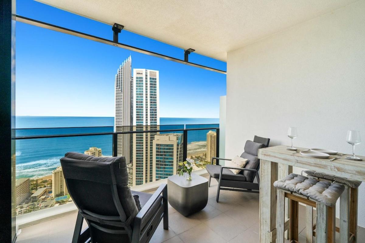 Level 43 Sky High 3br Ocean View *